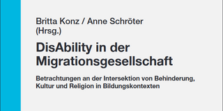 Blau-graues Buchcover mit dem Titel: DisAbility in der Migrationsgesellschaft